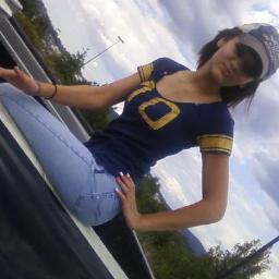 I tweet hard, fast, and often, see that follow button.? Yeah i'd tap that ;)