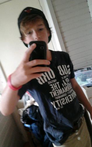 shoarma is lekkerXD. |lyceum b1c | Agovv D1| #| #teamava| volg mij en je krijgt fb terug| |bro`s : @tristanweijts12