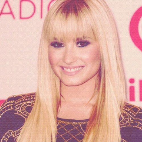 Yes.. Am i a Lovatic Selenator and a Belieber!! Got a problem? BITCH PLZ..