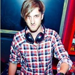 French Dj Producer (electro house, big room)
Music : http://t.co/0vl2UU8cpI
Fanpage : https://t.co/YUhAIVeNev