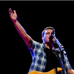 lesolosanto's profile picture. Cantor, compositor e instrumentista brasileiro. 
Leandro Solosanto