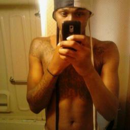 youngjohnson74's profile picture. 