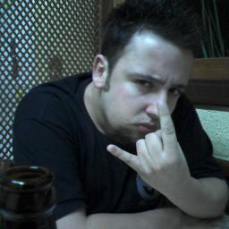 Guitarrista da banda No Apse, curte punk, hc, ska, jazz. blues. grunge,stoner rock...Projetista de construção civil...