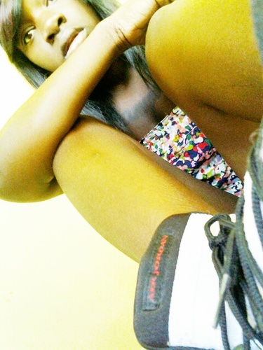 GODD FIRST ♥ Haands Downnn , Mauricee Dixonn haas my heeart EST 92809 3 ' Follow Mee , andd i Follow Baaack : P