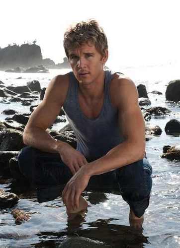 ItsJasonBish's profile picture. Back and cockier than ever. Still a werewolf though... #LeSigh. @SookieBaby02 is my sister. Don't fuck with her. #Single #Bi #TB [RP 21+ Sexual Content]