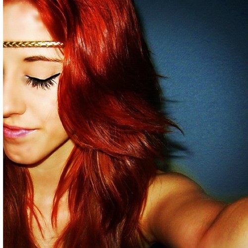 Redheadfalse's profile picture. too cool for a bio. ✌