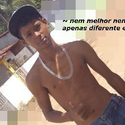 Quando amamos alguém, todos os nossos pensamentos são dedicados aquela pessoa.