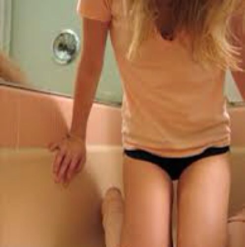 hi, i'm jessica. i'm 17 years young. my hobbies: smoking. drinking. starving.