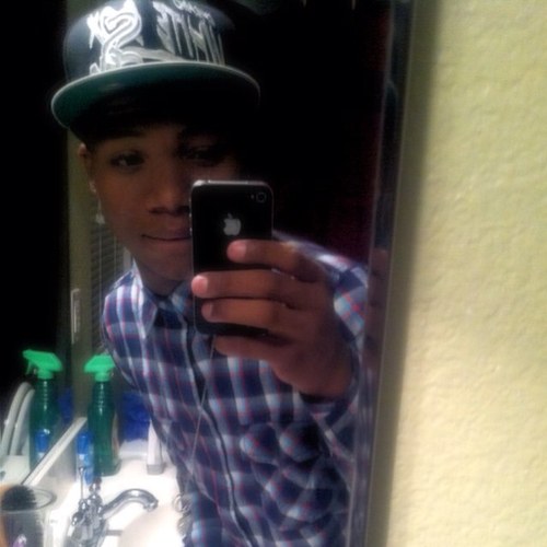 Deman28's profile picture. #TaylorGang #MMG |18| Brownskinned Nigga Making His Mark On Life.!!