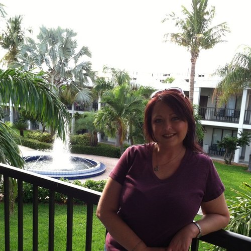 Heidi_Caron's profile picture. 