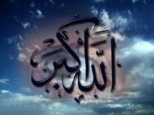 ‏​اثق بانني فتاة مختلفہ ، احمل في داخلي روح حنونہ ، لگنها تتعب عندما تضيق بها الحياة..لست مثاليہ ولكن اقسم بان نيتي طاهرة للجميع'