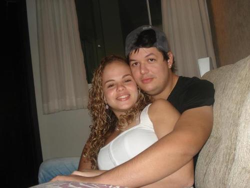 Amo minha familia, minha namorada , gosto de futebol, UFC e Tenis