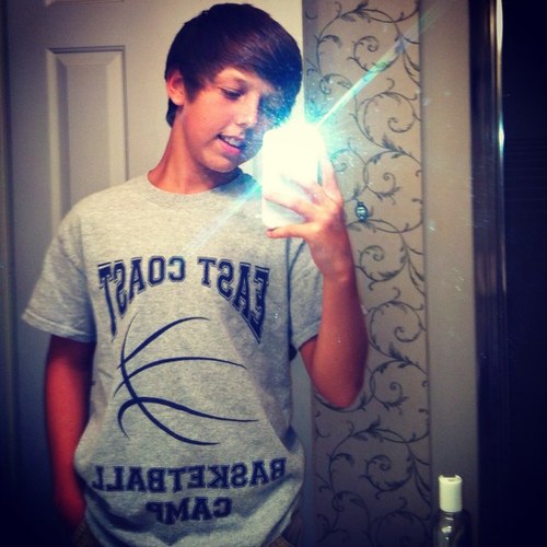 #teamfollowback #teamiphone #ballislife #iplayCOD #TarheelNation #passfir5t