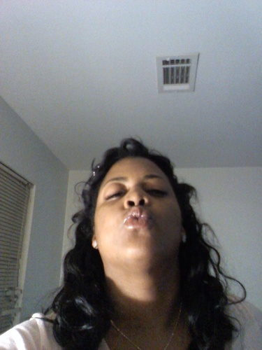 geminibeauty613's profile picture. Y.O.L.O