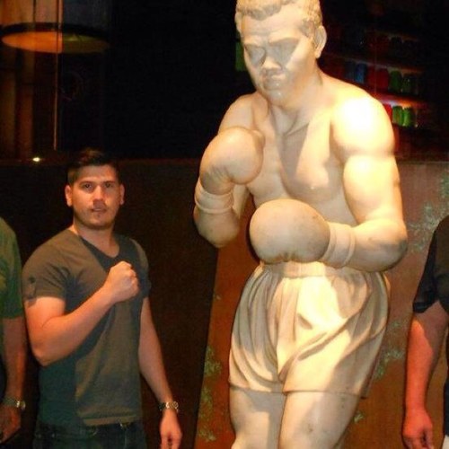 juan_ganchero's profile picture. Analista de boxeo y cofundador de @ganchoalhigado_ Uso Twitter para temas de boxeo y una que otra generalidad random. Para negocios estoy en LinkedIn.