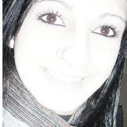 Eles dizem que é impossível encontrar o amor sem perder a razão... Mais pra quem tem pensamente forte, o impossível é uma questão de opinião! ♫ 
CBJr. ♥