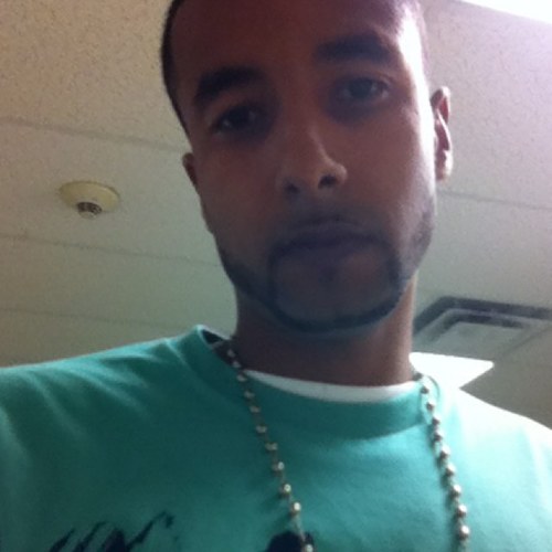 Brollic_Jamonit's profile picture. SHE ASKED WHAT HAVE I LEARNED SINCE GETTIN' RICHER.I LEARNED THAT WORKIN' WIT THE NEGATIVES WILL MAKE 4 BETTER PICTURES&ENEMIES&HENNESSEY IS 1 HELL OF A MIXTURE