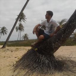 DanielEstevves's profile picture. Estudante publicidade apaixonado por fotografia e por tecnologia.