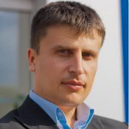 Кто резко высказывает свои мнения о чужих действиях, тот обязывает этим и самого себя действовать лучше других #ff_ru #FollowBack