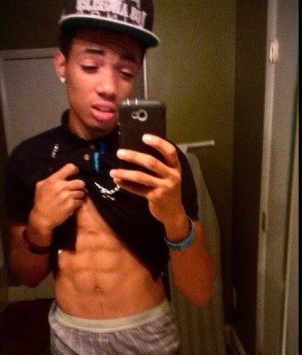 XoxoManuelXoxo's profile picture. RUMORS Are Carried By ; HATERSS
Spreaded by ; FOOLSS
&& Accepted by ; IDIOTSS