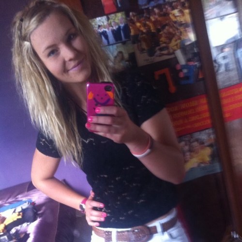 taeee11's profile picture. 