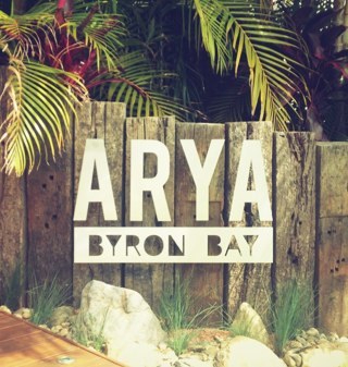 Hello! I am a luxury beach house on Lawson St, in #ByronBay. Why not come stay a while...why? Because you deserve it!! ;-)