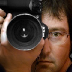 DoodleCrayfish's profile picture. Worked in the media for 25 yrs, now in corporate communications