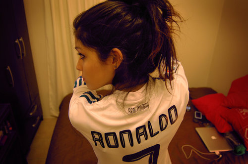 أردنية !! مدريدية أعشق كريسيانو رونالدو !!!