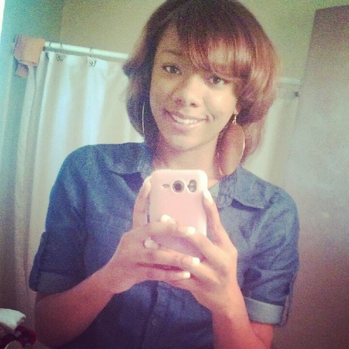 _imDhatChick's profile picture. rip- daddy  missing you! 
#Rest David, your truly Missed.
         #FMG the team 
            class of 2013.