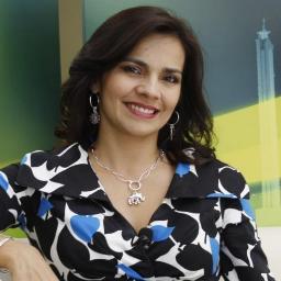 Ex-1ra Dama del Edo Táchira. Creadora Fundación de la Familia Tachirense. Prof de Postgrado legislación financiera (Unet)