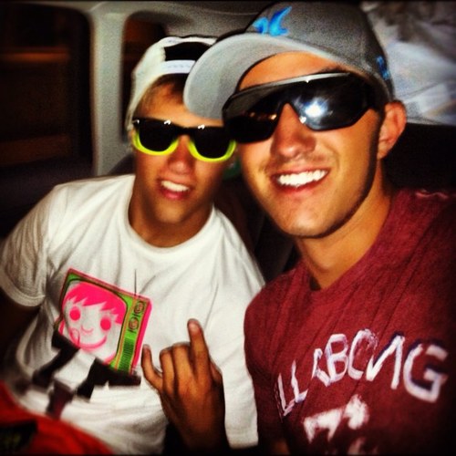 Follow me on instagram. @muhsuun25 
I'm always down to party