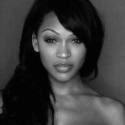 FOLLOW PAS CE COMPTE, FOLLOW @Alaanoux ! ;) (SI JE TE FOLLOW, FOLLOW @Alaanoux )