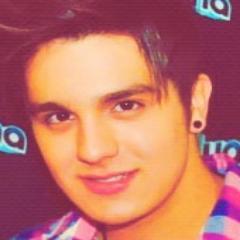 Um coração sonhador entre milhões.ㅤㅤㅤㅤㅤㅤㅤㅤㅤㅤㅤㅤㅤㅤㅤㅤㅤDesde 18.1O.1O, casada com o @luansantana desde 2OO9,  na alegria e na tristeza, eternamente! Te vivo.