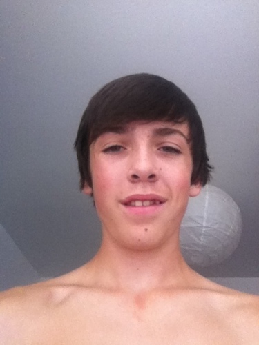 lewis_johnson98's profile picture. follow me everyone:)