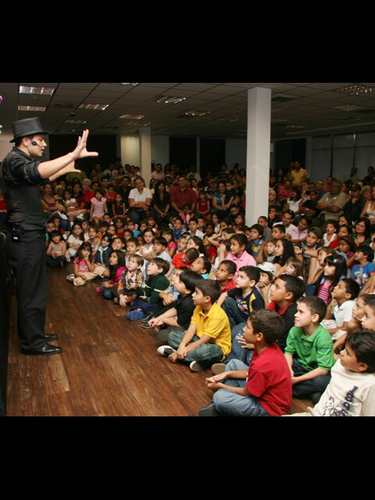 magoyiyo's profile picture. Mago artista eventos infantiles cuñas y muchos mas.. Telefonos 0424 2360114-  02124250995 facebook:magoyiyo en mi faces encontraran mas detalles y trayectoria