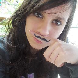 Sou criança,medrosa,feliz,chorona,louca,e n ligo pro que dizem de mim pqe as criticas não me abalam os elogios n me iludem eu sou oq sou,não oq dizem #Folow-me?