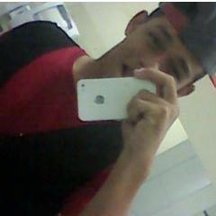Aqui é um cara ousado mas sempre determinado preparado pra tudo e pra todos! se vim nesse mundo vim pra vencer!!