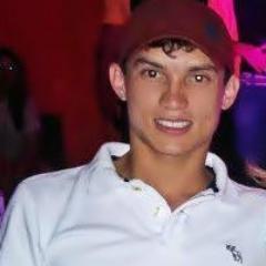 19 anos, Acadêmico de Engenharia Civil.
Resto só me conhecendo!