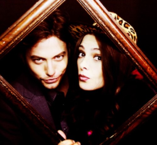 hey... IM A HUGE JACKSON RATHBONE FAN!!! I LOVE HIM LOTS!! im not the real one... just a huge FAN!!! HE IS MY LIFE..... I LOVE HIM!!!!!! FUTURE MRS RATHBONE