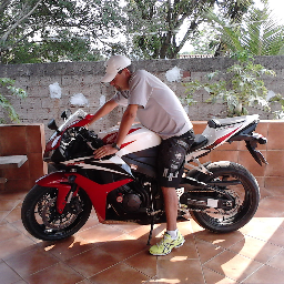 Clevertsoares's profile picture. 