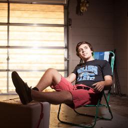 24 year old Streamer http://t.co/mk7bhHKwok & Musician. I am a highly creative individual who seeks a career in the the film, music, and game industries.