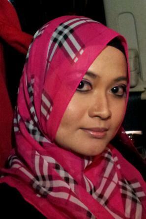 alaniah's profile picture. A young female muslim singaporean.self-employed.on/offline content developer.macbook & iphone user.driving mazda.moviegoer.choc lover.tech follower.