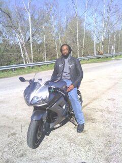 mellowwwman's profile picture. 