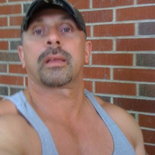 Union ironworker for 29 yrs in ashland ky.. Workingout is my passion love hitting the gym after work daily...live in ohio need more info just ask...