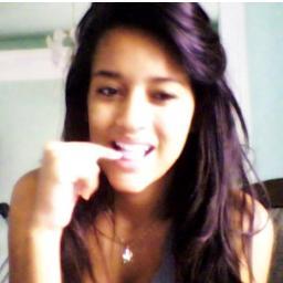 eu:  Policia , socorro tem gente me seguindo
190:  A onde você ta 
eu : noo twitter kkkkkk'