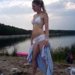 jenny_leak's profile picture. ReTweets of the hottest lesbian pictures on Twitter