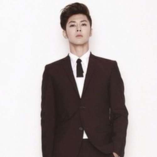 W. Count D&Xelloss/VAMP 1,2,3부/뱀파이어 헌터 정윤호./요망한 요부/ 난 뱀파이어헌터다./미카엘/용기가 가상해, 그렇게나 괴물을 사랑한다는 거야? 잔인하기 그지없군.나의 마음을 이토록 찢어놓다니...큭./싱크는 1부[parady account]