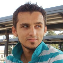 Consultant #SEO. Adepte de la secte #SEO. Rêve et cauchemarde du seigneur #Google.