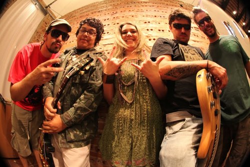 AlmativaReggae's profile picture. Banda de Curitiba que faz um som eletrizante. Raízes no reggae mas influências de vários outros estilos.