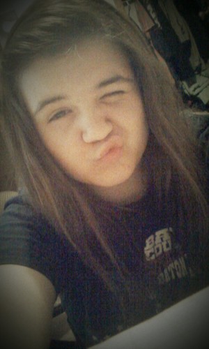 Halllo Everyone (: